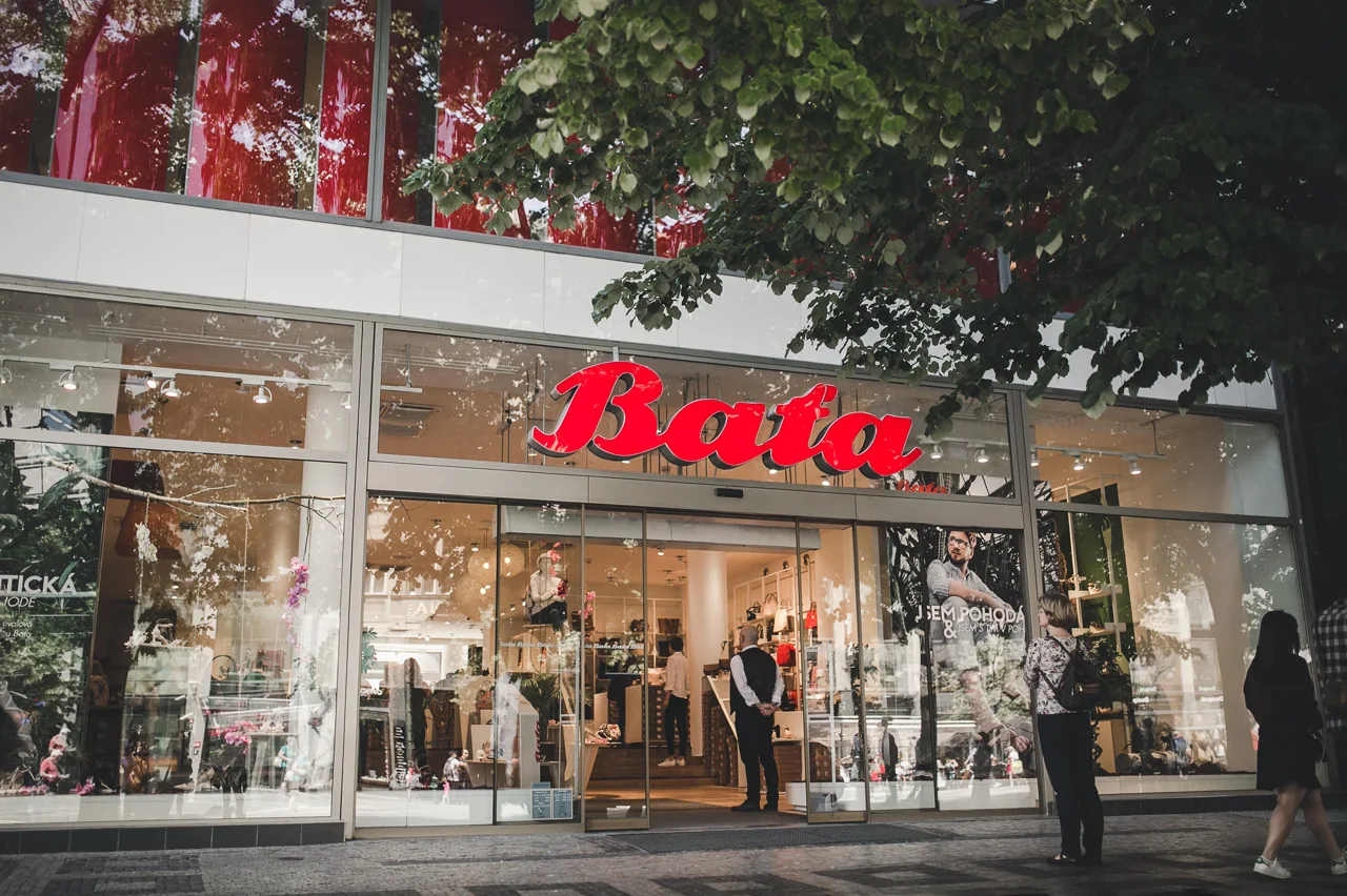 Vstup do prodejny Baťa