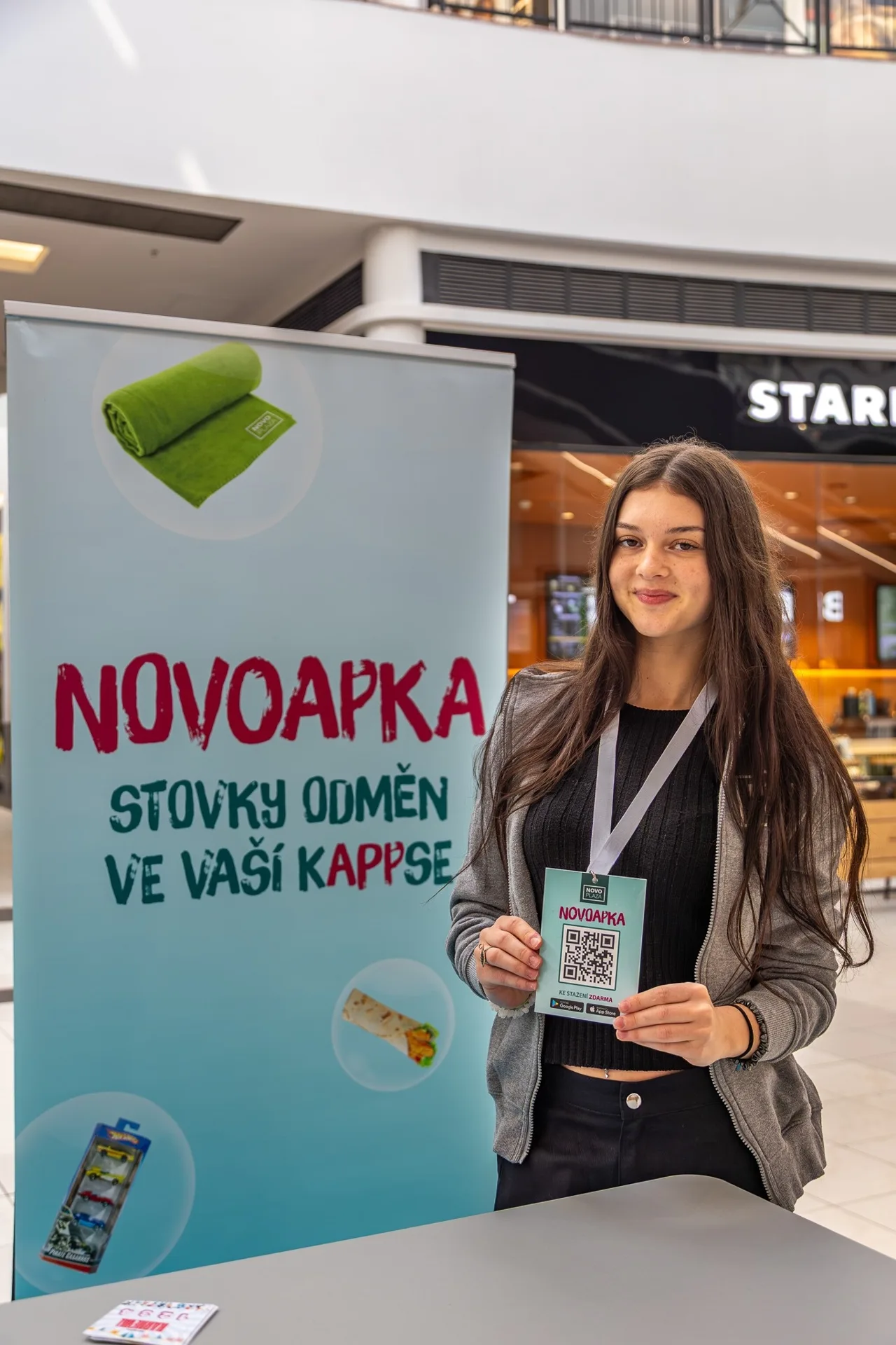 Profesionální osvětlení scény karnevalu v Novo Plaza Praha – technika ProfiEVENT.