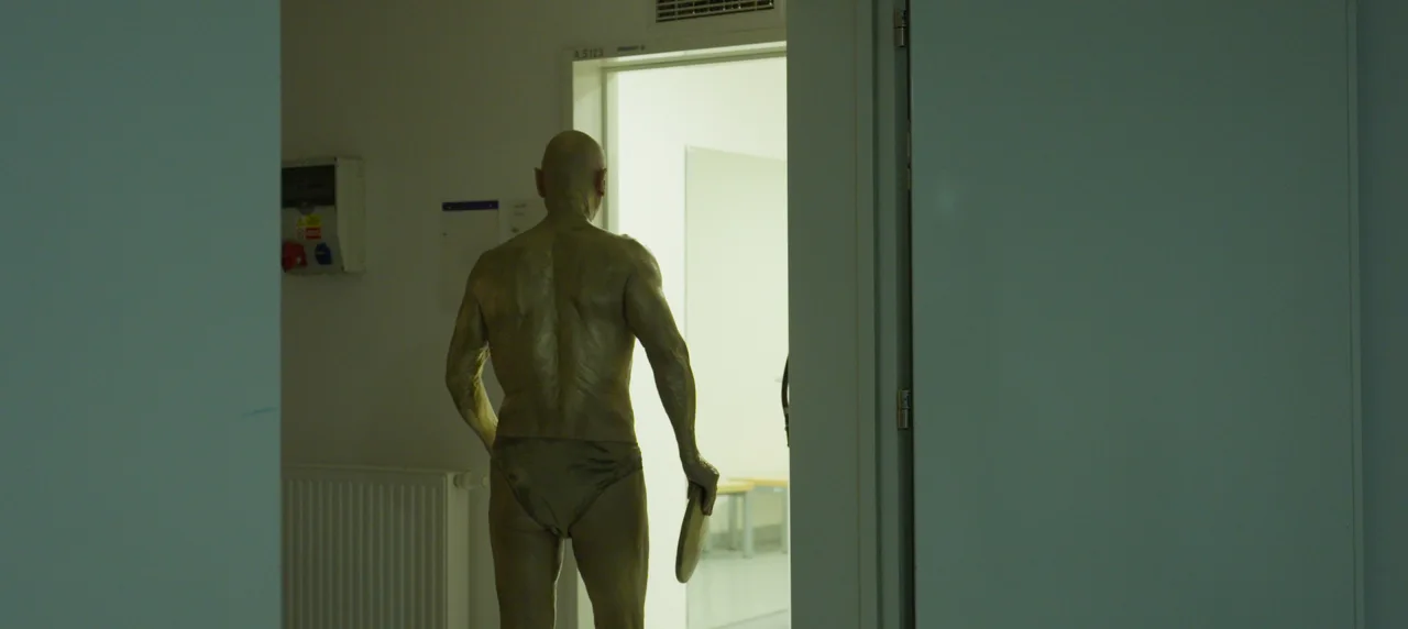 Kameraman připravuje záběr pro dokumentární video o Bobu Divílkovi.